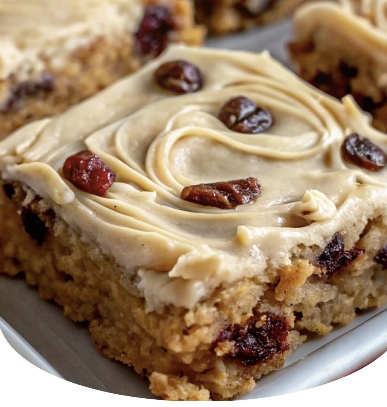 Oatmeal Raisin Cookie Bars