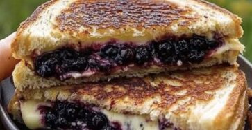 Balsamic Blackberry Bliss Grilled Cheese