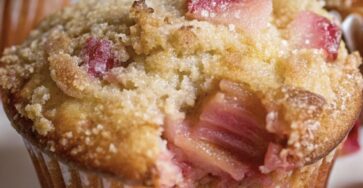 Rhubarb Muffins