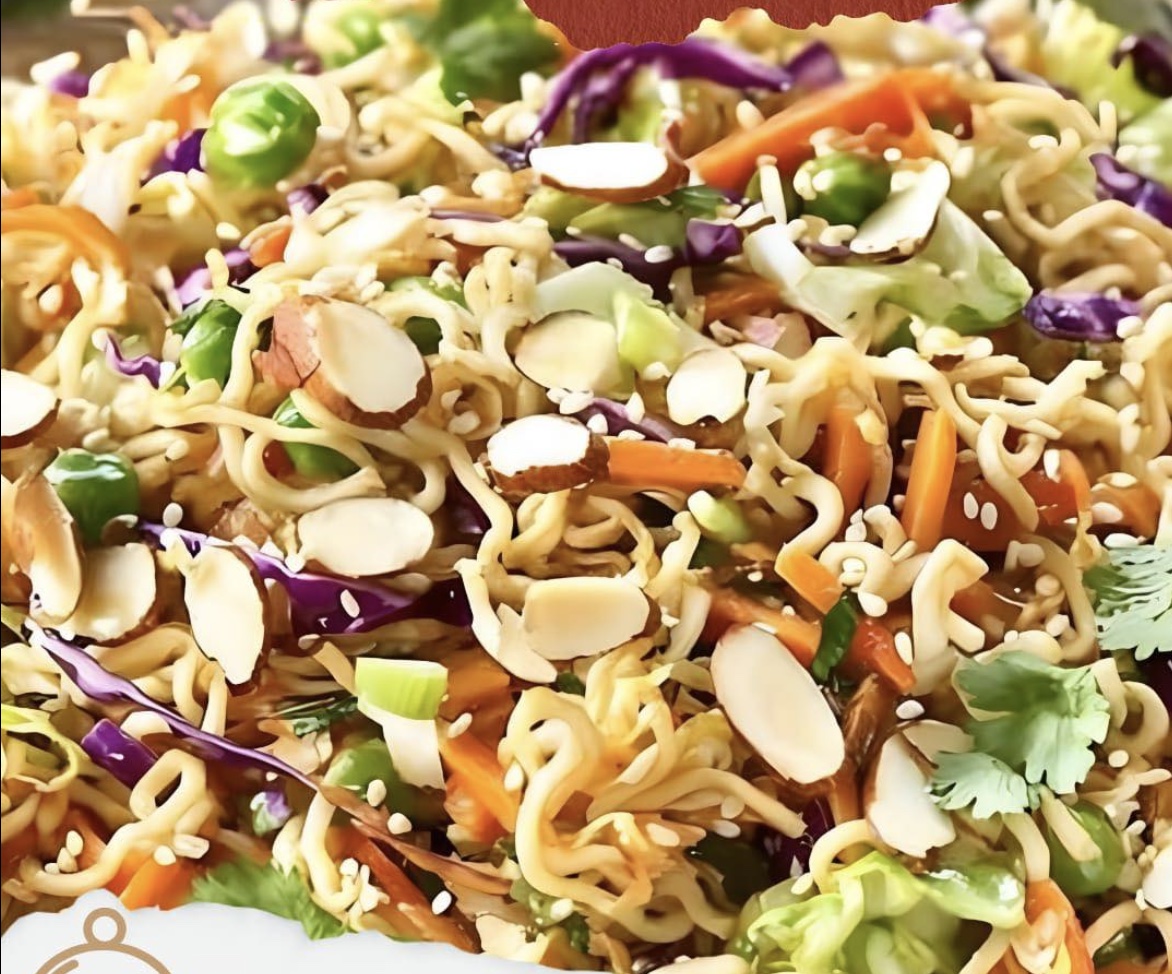 Crunchy 😉 Asian Ramen Noodle Salad