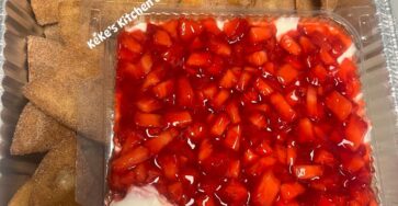 Strawberry Cheesecake Nachos