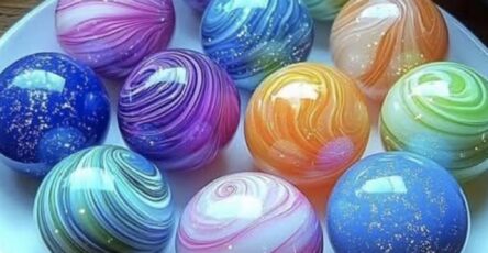 Swirl Glowing Bounce Ball