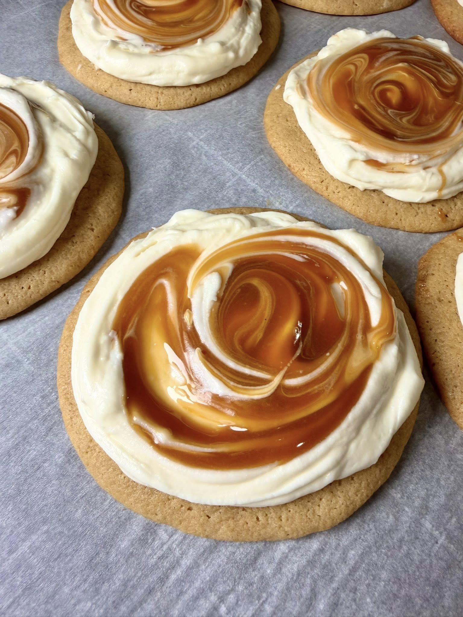 Carmel cheesecake cookies