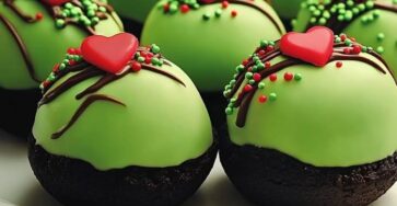 Grinch Oreo Balls