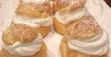 MOM’S FAMOUS CREAM PUFFS